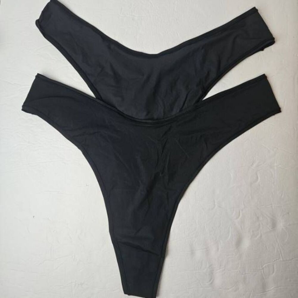 2 PAIR SKIMS V CUT PANTY NWT